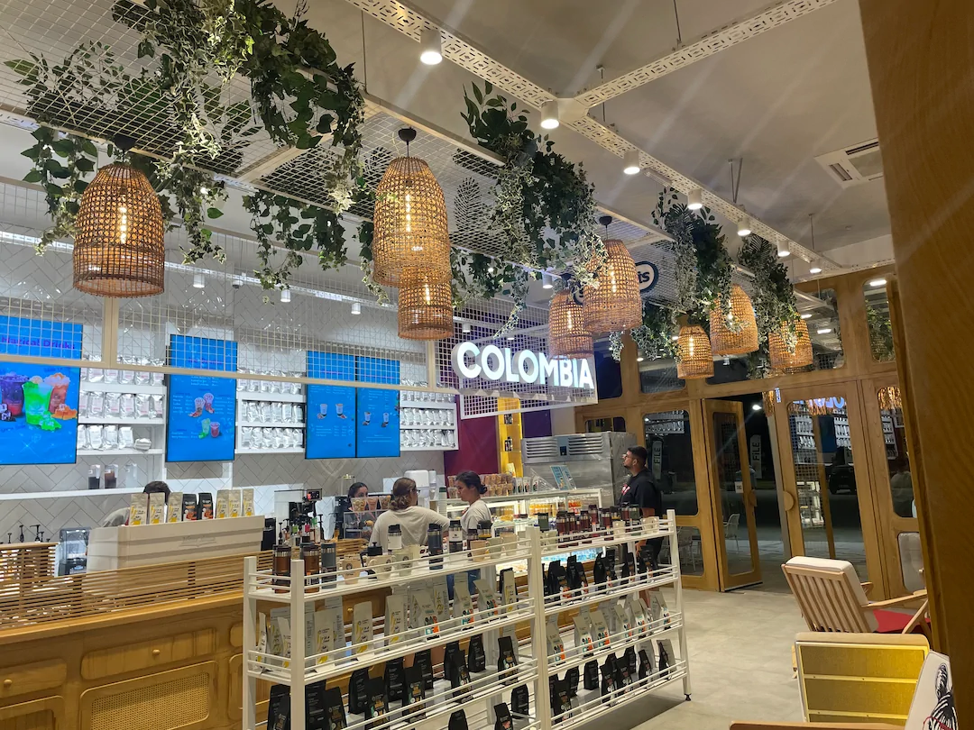 Colombia Coffee Yapay Dikey Bahçe | Yapay Sarmaşık referans proje görseli